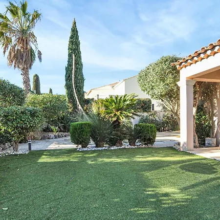 Holiday home Beautiful In Maxime